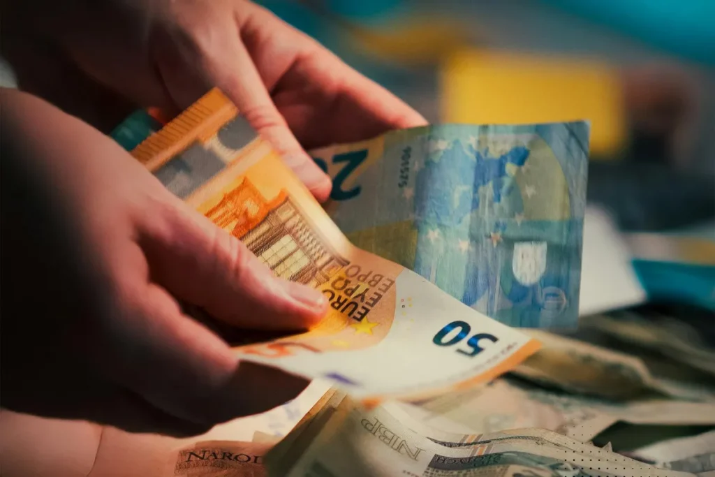 Minilening met Spoed: De Werkelijke Doorlooptijd en de Verplichte Vertraging door Wettelijke Controles